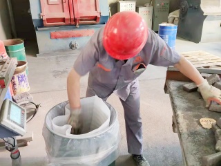合金出产现场